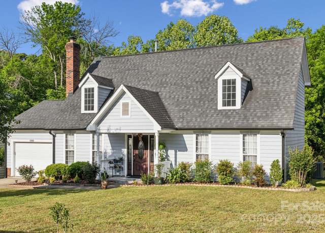 Property at 3223 Rheinwood Ct, Matthews, NC 28105, 3 beds, 2.5 baths