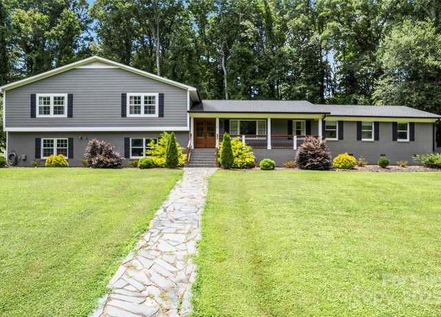 Property at 106 Brookmeade Dr, Statesville, NC 28625, 4 beds, 3.5 baths