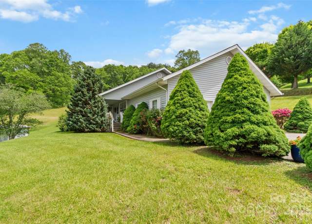 Property at 17 Gun Flint Dr, Burnsville, NC 28714, 2 beds, 2 baths