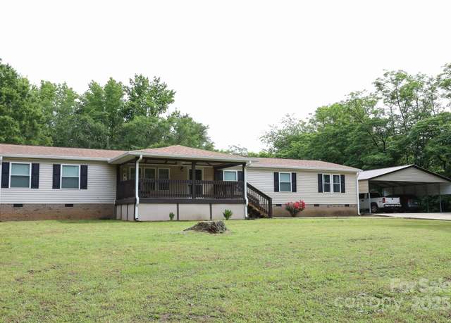 Property at 1184 Sherwood Rd, Clover, SC 29710, 4 beds, 2 baths