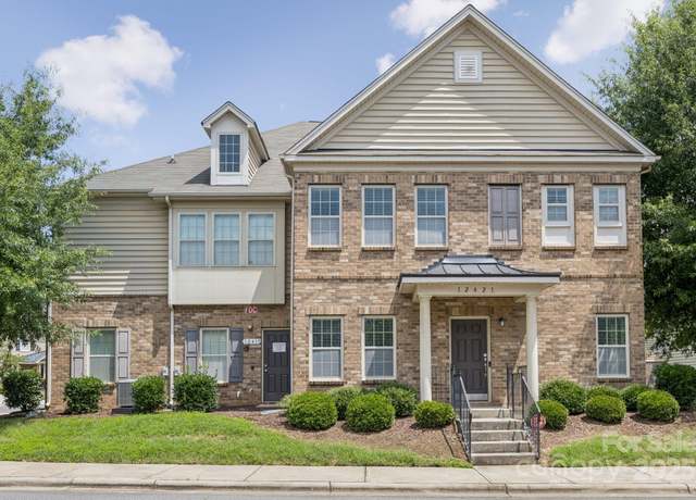 Property at 12421 Fiorentina St, Charlotte, NC 28277, 3 beds, 2.5 baths