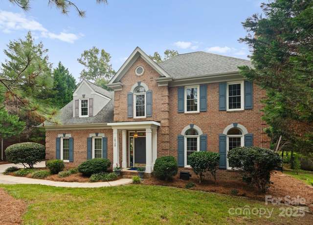 Property at 10728 Ridge Acres Rd, Charlotte, NC 28214, 4 beds, 2.5 baths