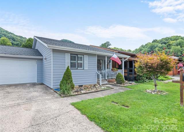 Property at 106 Market St, Maggie Valley, NC 28751, 2 beds, 2 baths