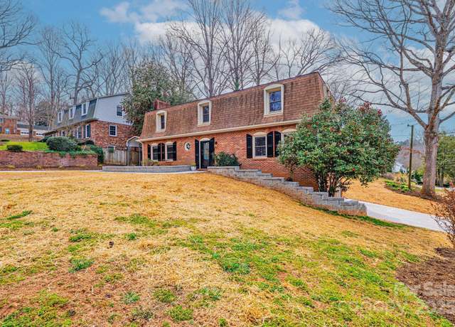 Property at 651 25th Ave NW, Hickory, NC 28601, 4 beds, 2.5 baths