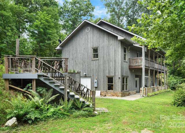 Property at 219 Sandalwood Dr, Whittier, NC 28789, 4 beds, 3.5 baths