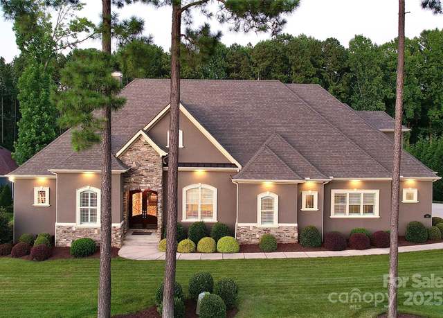 Property at 141 Castle Dr, Mooresville, NC 28117, 5 beds, 5 baths