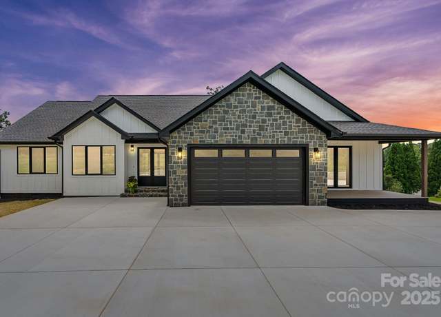 Property at 68 Fullam Ln, Mills River, NC 28759, 3 beds, 2 baths