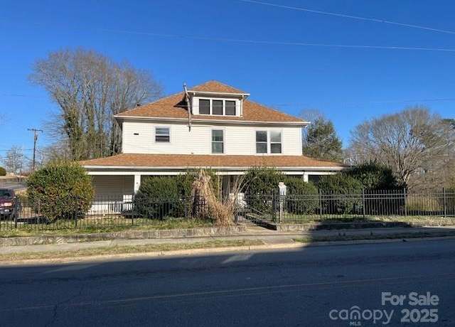 Property at 532 North Main St NW, Lenoir, NC 28645, 7 beds, 4 baths