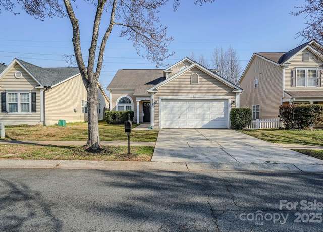 Property at 8545 Filbert Ln, Charlotte, NC 28215, 3 beds, 2.5 baths