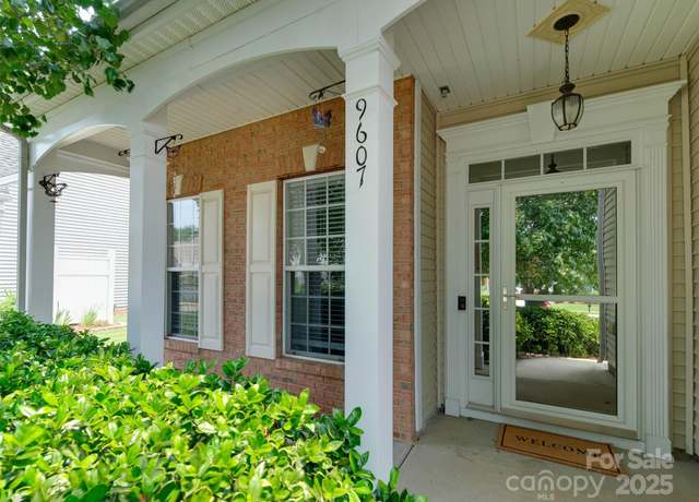 Property at 9607 Kestral Ridge Dr, Charlotte, NC 28269, 3 beds, 3 baths