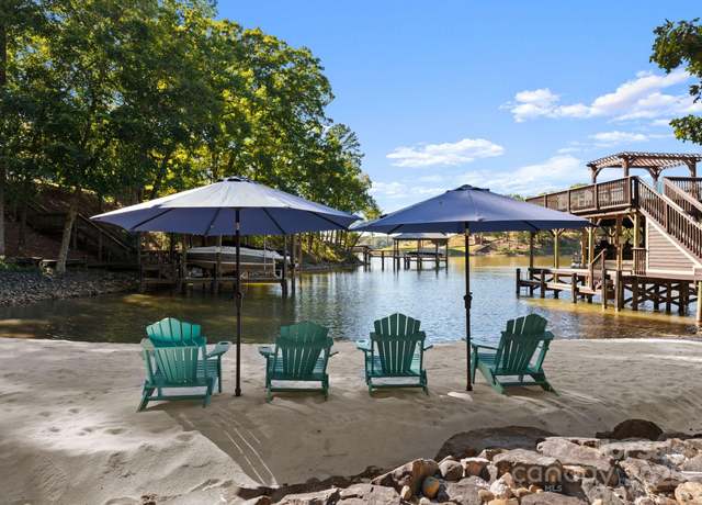 Property at 18420 Rosapenny Rd, Charlotte, NC 28278, 4 beds, 4.5 baths