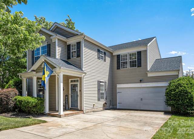 Property at 6107 Raisin Tree Ln, Charlotte, NC 28215, 3 beds, 2.5 baths