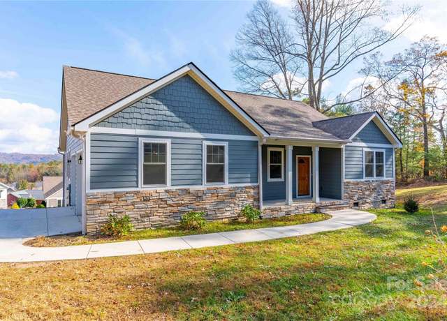 Property at 2637 Bowden Ln, Hendersonville, NC 28792, 4 beds, 3 baths