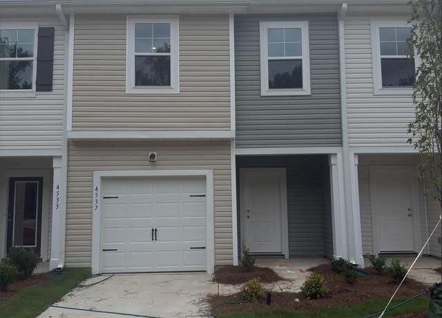 Property at 4537 Green Drake Dr, Charlotte, NC 28269, 3 beds, 2.5 baths