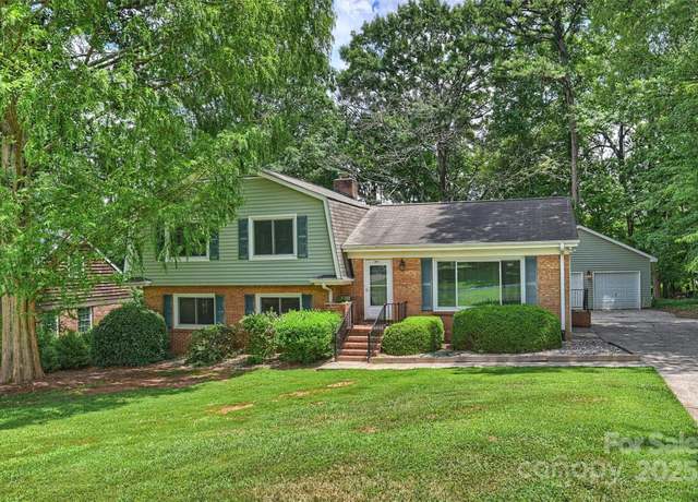 Property at 302 Wilcrest Dr, Matthews, NC 28105, 3 beds