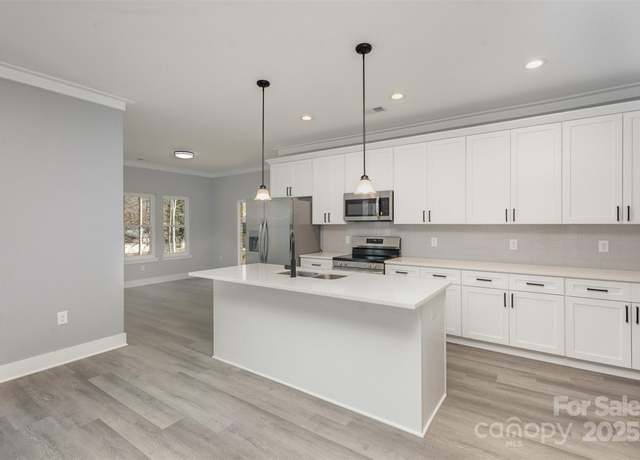 Property at 2365 Kool Park Rd NE, Hickory, NC 28601, 3 beds, 2 baths