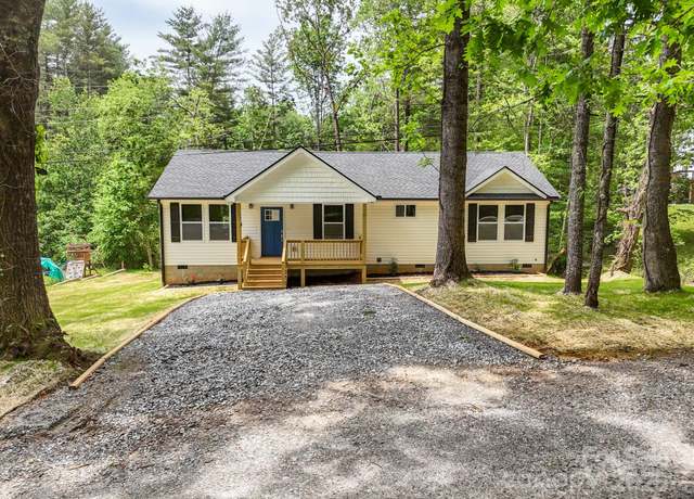 Property at 125 Redden Rd, Hendersonville, NC 28739, 3 beds, 2 baths