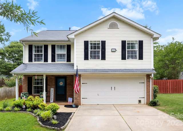 Property at 641 Saratoga Dr, Clover, SC 29710, 4 beds, 2.5 baths
