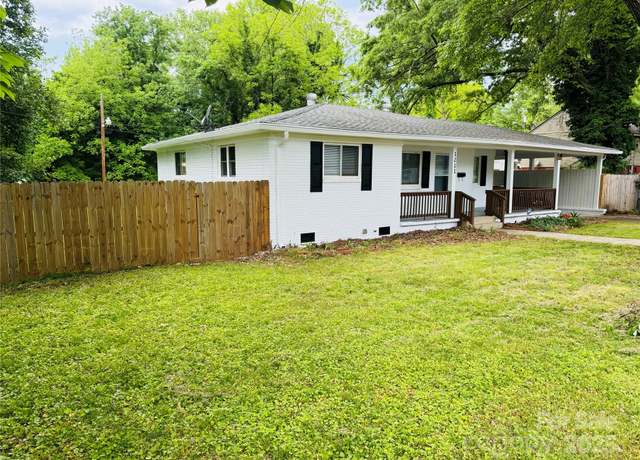 Property at 1211 Campus St, Charlotte, NC 28216, 3 beds, 1 bath