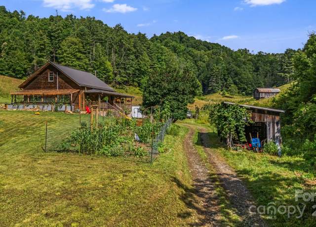 Property at 799 Fire Scald Rd, Green Mountain, NC 28740, 3 beds, 1 bath