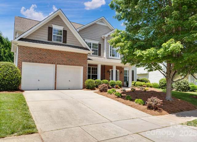 Property at 105 Runningdeer Dr, Mooresville, NC 28117, 5 beds, 3 baths