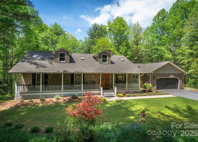 Property at 331 Thomas Rd, Hendersonville, NC 28739, 3 beds, 3 baths