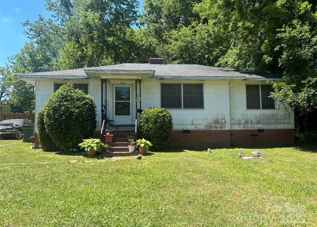 Property at 146 Center St, Chester, SC 29706, 3 beds, 2 baths