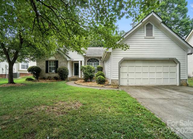 Property at 8213 Martindale Ln, Charlotte, NC 28216, 3 beds, 2 baths