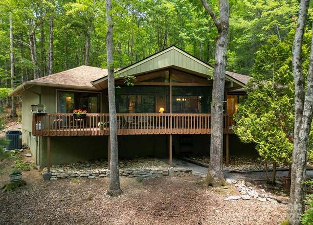 Property at 1005 Middle Connestee Trl, Brevard, NC 28712, 2 beds, 2 baths