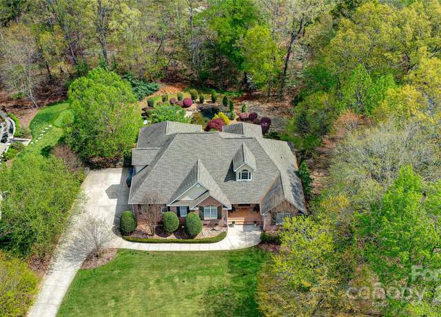 Property at 305 Caledonia Way, Waxhaw, NC 28173, 4 beds, 4 baths
