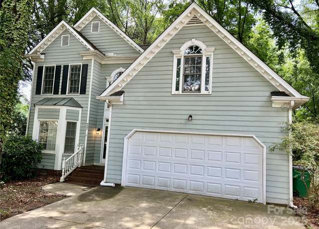 Property at 9907 Furlong Trl, Charlotte, NC 28269, 4 beds, 2.5 baths