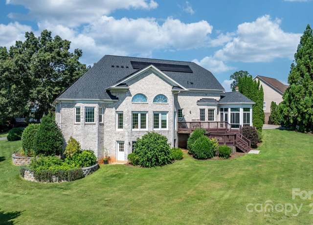 Property at 3541 Blankenship Dr, Morganton, NC 28655, 3 beds, 2.5 baths