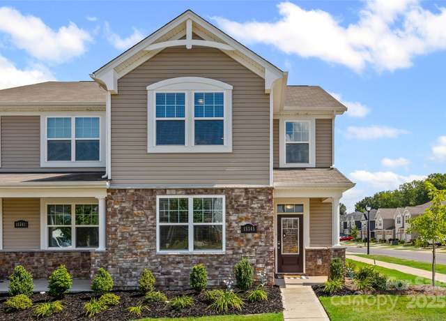 Property at 15345 Braid Meadow Dr, Charlotte, NC 28278, 3 beds, 2.5 baths