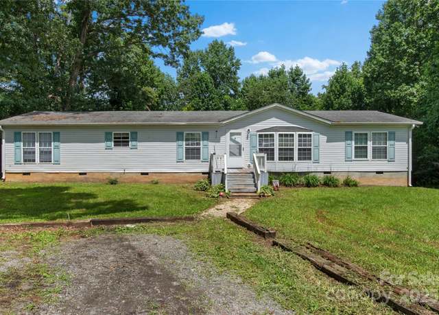 Property at 8065 Greenhorn Rd, Elkin, NC 28621, 3 beds, 2 baths