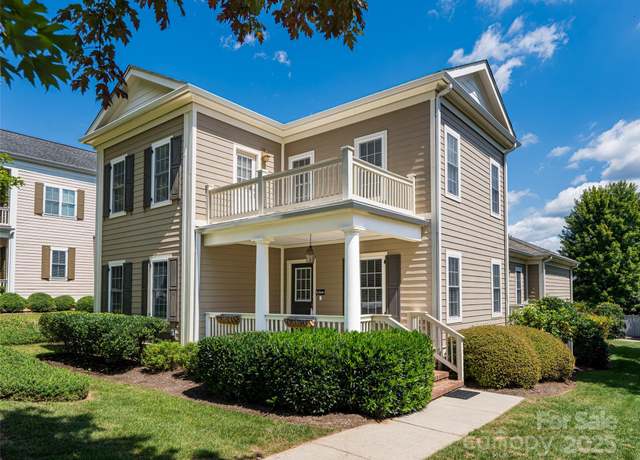 Property at 15 Dearborn St, Asheville, NC 28803, 3 beds, 2.5 baths