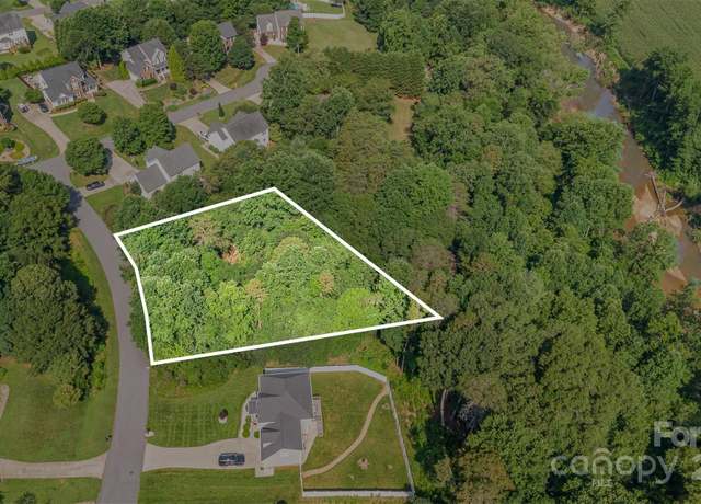 Property at 4985 Timber Valley Ln, Hickory, NC 28602