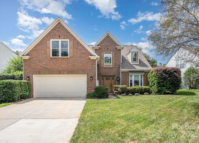 Property at 8833 Fieldcroft Dr, Charlotte, NC 28277, 3 beds, 2.5 baths