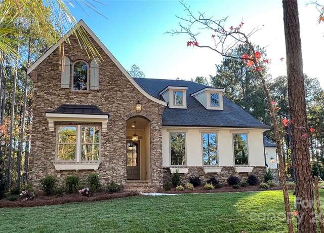 Property at 208 Bubbling Well Rd, Matthews, NC 28105, 4 beds, 4.5 baths