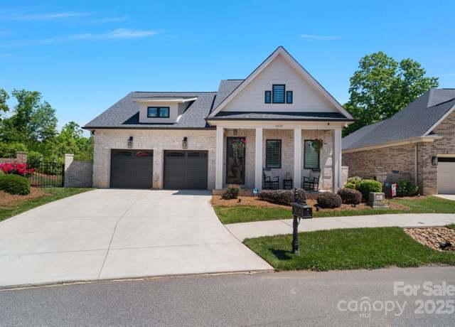 Property at 1428 Spring Ridge Ln, Denver, NC 28037, 4 beds, 3 baths