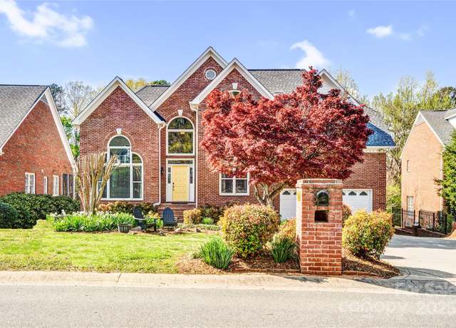 Property at 201 N Brackenbury Ln, Charlotte, NC 28270, 5 beds, 3.5 baths