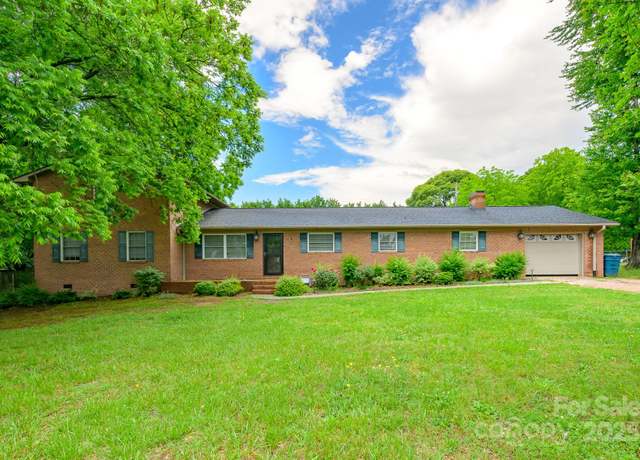 Property at 8282 Park Edwards Rd, Kannapolis, NC 28081, 3 beds, 2 baths