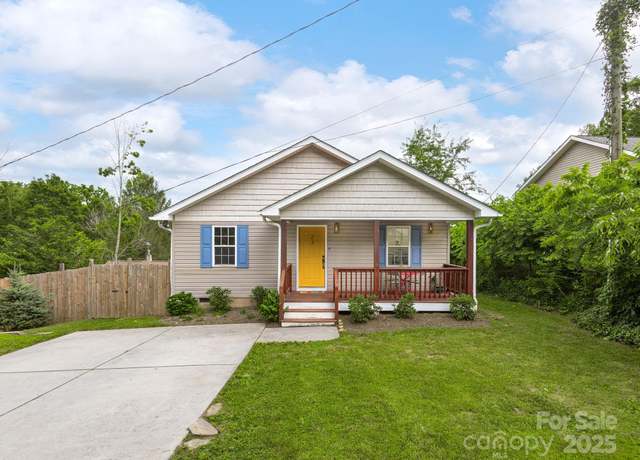 Property at 23 Townview Dr, Asheville, NC 28806, 3 beds, 2 baths