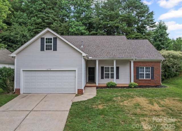 Property at 1020 Stinson Glen Ln, Charlotte, NC 28214, 3 beds, 2 baths