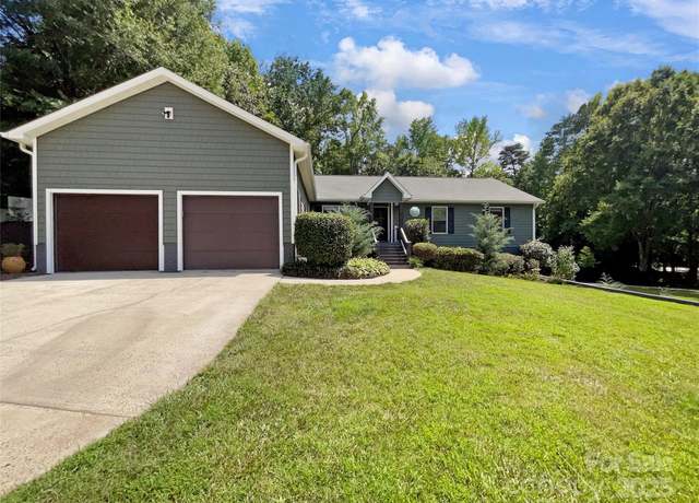 Property at 13001 Hamilton Place Dr, Fort Mill, SC 29708, 3 beds, 3.5 baths