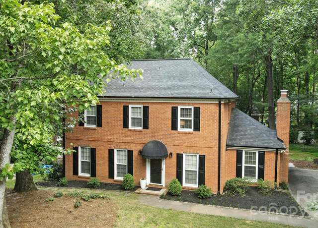 Property at 9535 Hinson Dr, Matthews, NC 28105, 4 beds, 2.5 baths