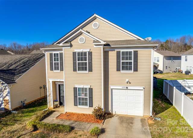 Property at 6523 Matlea Ct, Charlotte, NC 28215, 3 beds, 2.5 baths