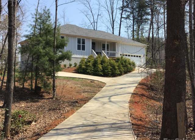 Property at 221 Dublin Ln, Columbus, NC 28722, 3 beds, 2 baths