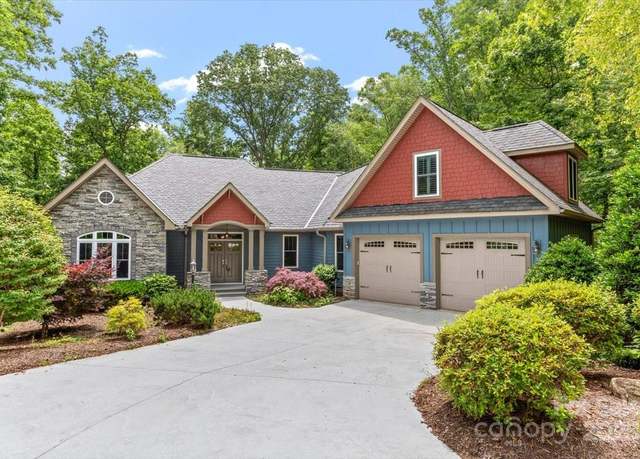 Property at 311 Carriage Crest Dr, Hendersonville, NC 28791, 5 beds, 4.5 baths