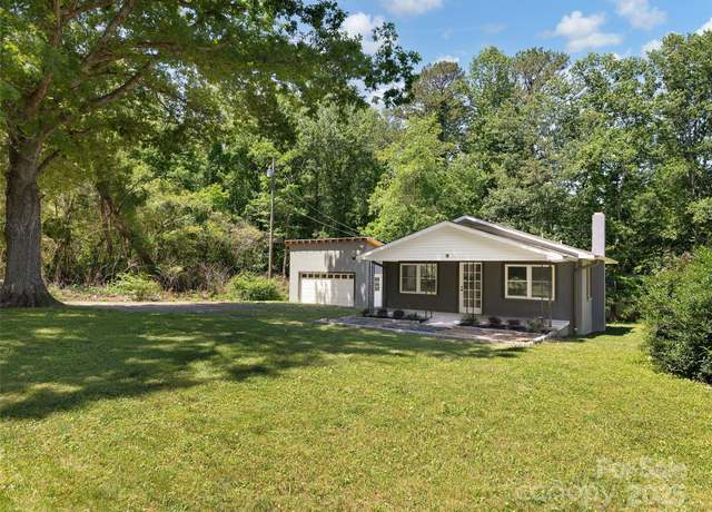 Property at 15 Burtiller Ln, Fletcher, NC 28732, 2 beds, 1 bath