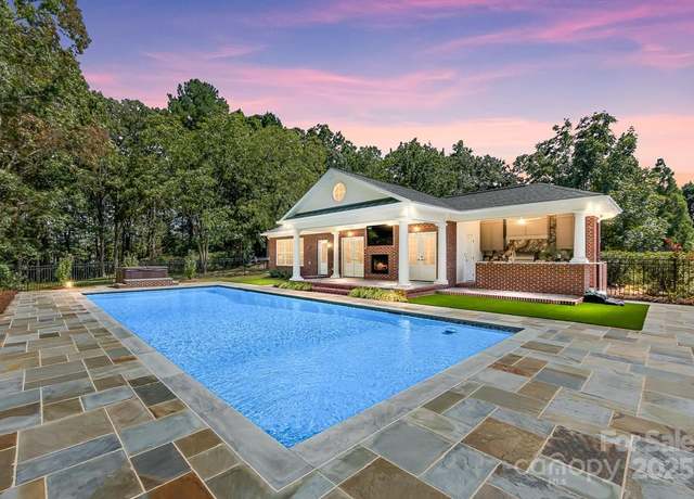 Property at 2924 Eppington Dr S, Fort Mill, SC 29708, 4 beds, 4.5 baths